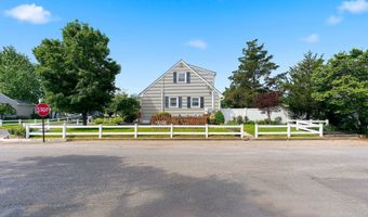 19 Harpoon St, Beachwood, NJ 08722
