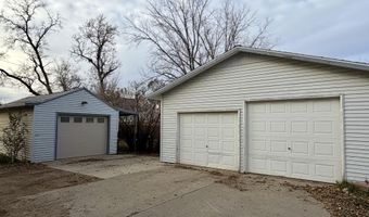 516 SE 10th Ave, Aberdeen, SD 57401