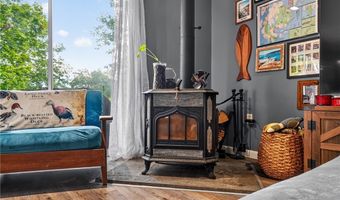 554 E River View Dr, Austinburg, OH 44010
