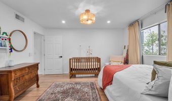 5465 Newcastle Ave 6, Encino, CA 91316