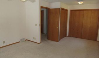 141 Strese Ln, Apple Valley, MN 55124