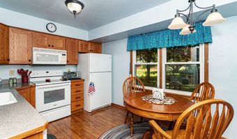 111 Sandburg Ct, Ames, IA 50014