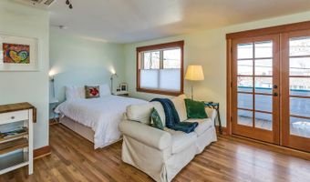 19 Gresham St, Ashland, OR 97520