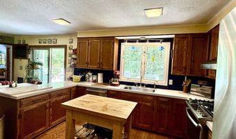 204 Meetinghouse Ln, Brattleboro, VT 05301