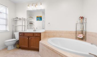 6 ELCO Ct, Bayonne, NJ 07002
