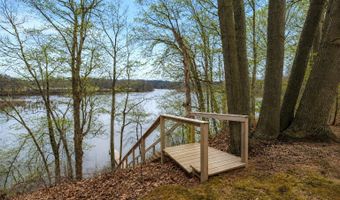 3220 Fairhaven Dr, Allegan, MI 49010