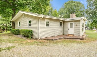 6009 Bole Dr, Andover, OH 44003