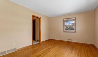 718 Jackson St, Anoka, MN 55303