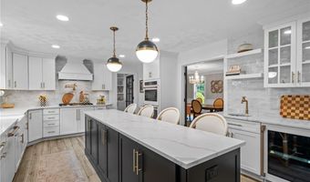 130 Plain Rd, North Kingstown, RI 02852