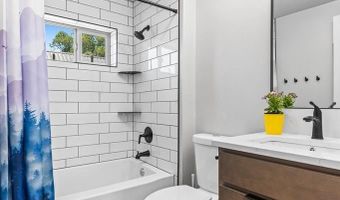 311 N School St, Cascade, ID 83611