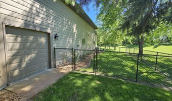 39081 Greenwood Ln, Aberdeen, SD 57401