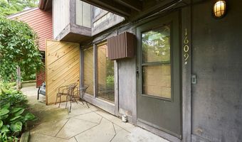 1609 Treetop Trl C, #39, Akron, OH 44313