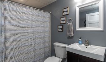 W5724 JOCHMANN Drive, Appleton, WI 54915