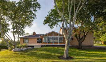 16 Sachuest Dr, Middletown, RI 02842