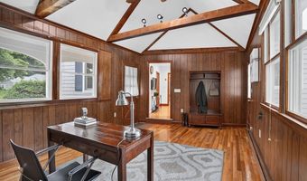 8 Marion Ave, Andover, MA 01810