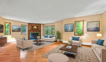 104 Barnes Hill Rd, Burlington, CT 06013