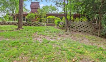 16 Meadowbrook Country Club Est, Ballwin, MO 63011