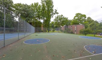3330 WOODBURN VILLAGE Dr 33, Annandale, VA 22003