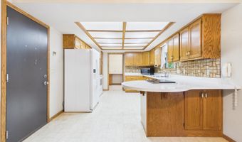 1212 E Fleetwood Cir, Brandon, SD 57005