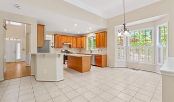 21565 CENTER POINT Cir, Ashburn, VA 20147