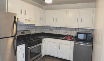 6011 EMERSON St 402, Bladensburg, MD 20710