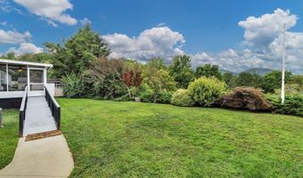 11 Dogwood Knl, Asheville, NC 28805