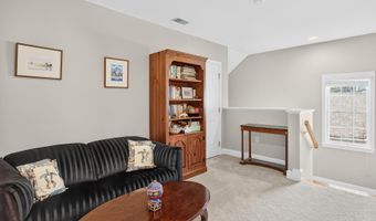 4 Hollyhock Knoll Ct 4, Bourne, MA 02532