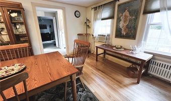 29 Stony Acre Dr, Cranston, RI 02920