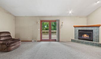 440 BEVERLY Dr, Amherst, WI 54406