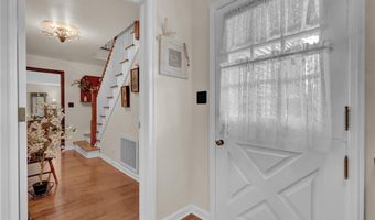 336 Richmond Ave, Amityville, NY 11701