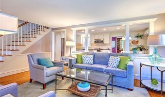 12 Harbour Ter, Cranston, RI 02905