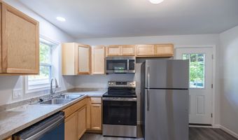 86 Western Ave, Auburn, ME 04210