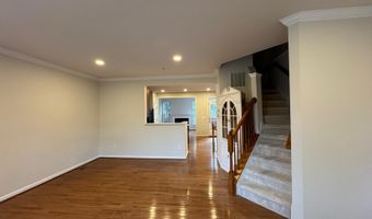 5025 MURTHA St, Alexandria, VA 22304