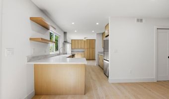 6739 Cantil St, Carlsbad, CA 92009