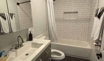 37 Maiden Ln 3B, Albany, NY 12207