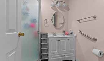 72 Hilltop Dr F, North Providence, RI 02904