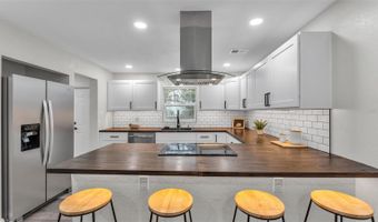 609 LIME St, Auburndale, FL 33823