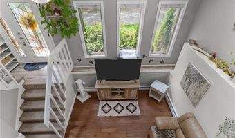 68 Everglade Ave, Warwick, RI 02886