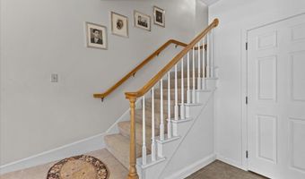 30 Eastman Farm Rd 30, Burlington, VT 05408