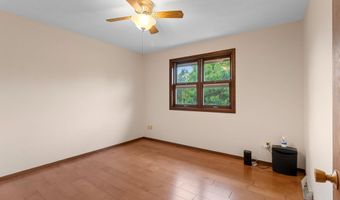 711 OLSON Ave F, Appleton, WI 54914