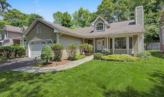 22 Smoke Rise Ln, Bedminster, NJ 07921