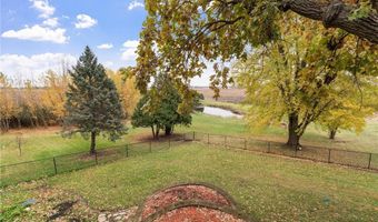 74500 240th St, Albert Lea, MN 56007