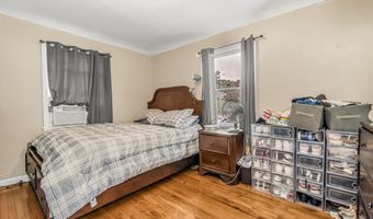 242 Pearl Harbor St, Bridgeport, CT 06610