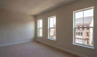 43011 Debonair Ter, Ashburn, VA 20148