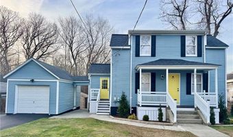 292 Sowams Rd, Barrington, RI 02806