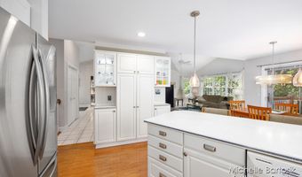 6404 Winter Run Dr SE, Ada, MI 49301