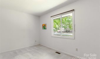 2 Oak Grove Rd, Arden, NC 28704