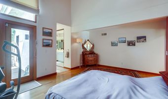 1015 Via Mil Cumbres, Solana Beach, CA 92075