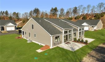 42 Overlook Ln, Glocester, RI 02814