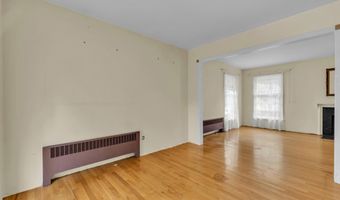 6 Ruthven Pl, Ann Arbor, MI 48104